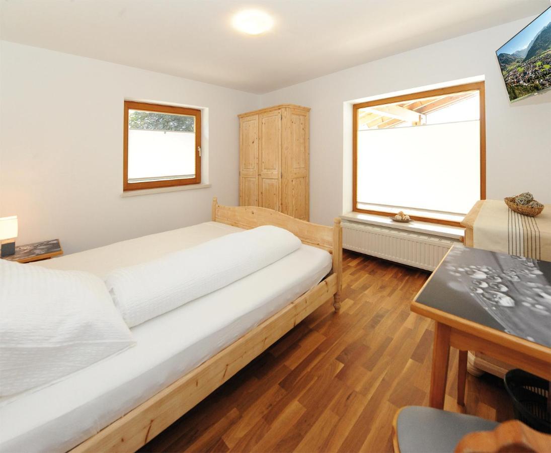 Chalet Gloria - Doppel- Und Mehrbettzimmer フッシュ・アン・デア・グロースグロックナーシュトラーセ エクステリア 写真